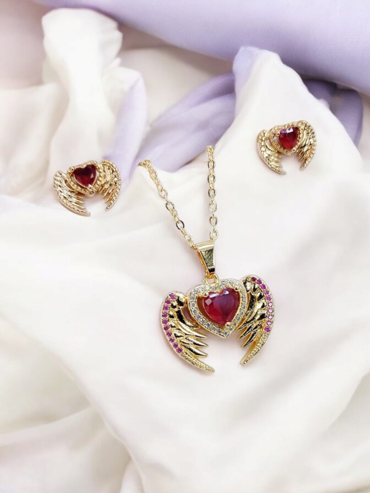 🔥Elegant Love Heart ❤️  & Wings Pendant Necklace Set